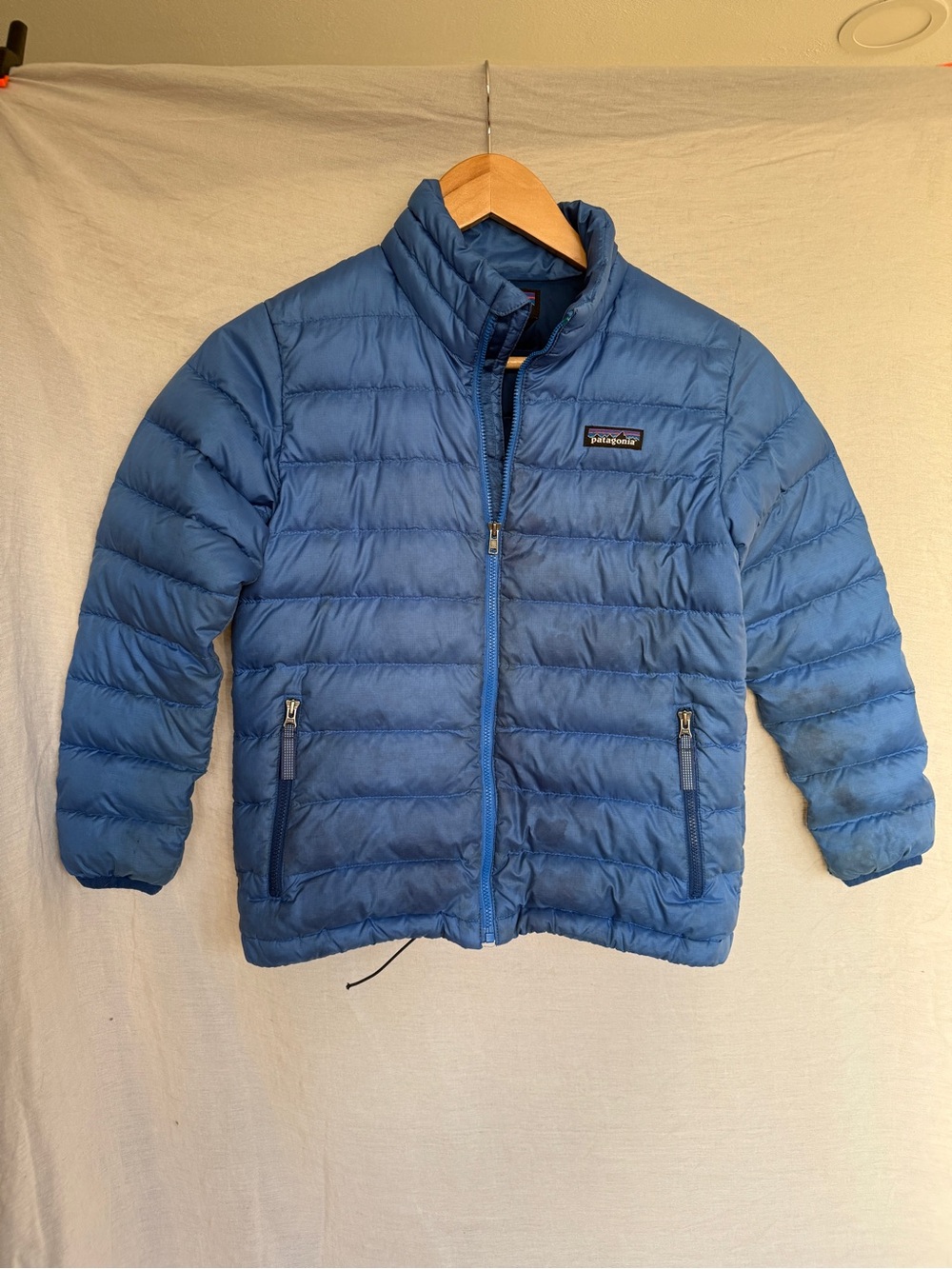 Patagonia Kids Lightweight Down Jacket in Blue Small 7-8